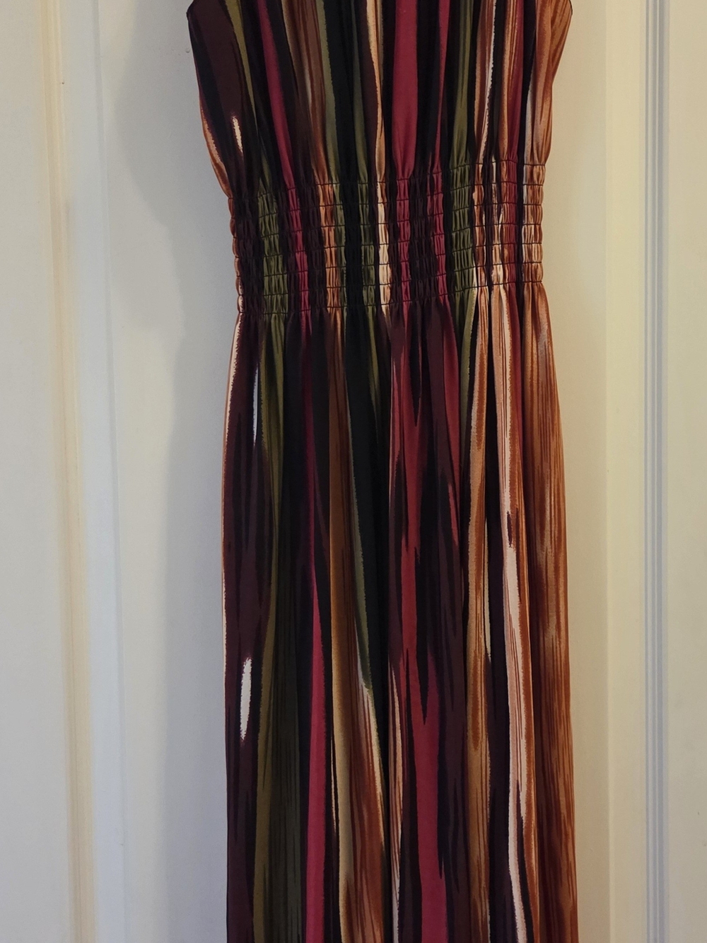 Women’s Multicolor Stripe Maxi Dress - Bust-Defined Silhouette
